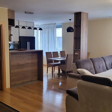 Apartman Centar Bulevar Ex Sa Garazom Banja Luka Luaran gambar