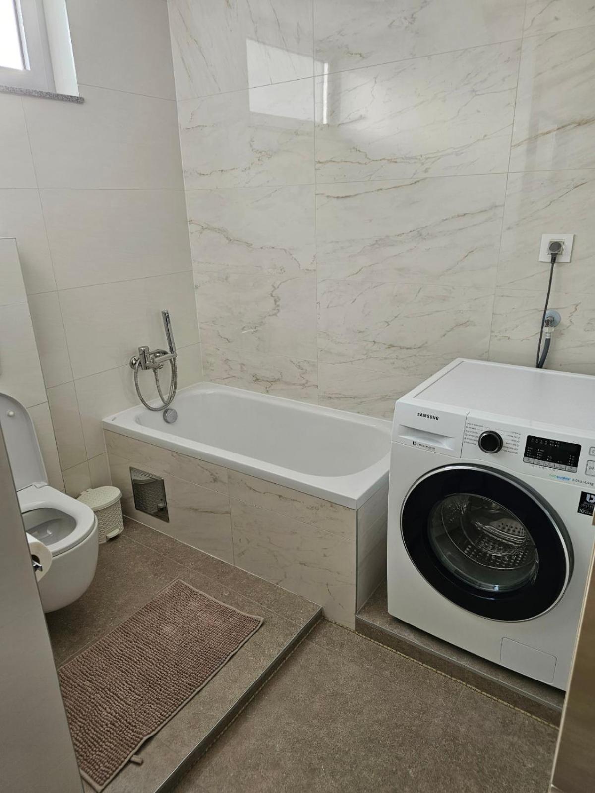 Apartman Centar Bulevar Ex Sa Garazom Banja Luka Luaran gambar